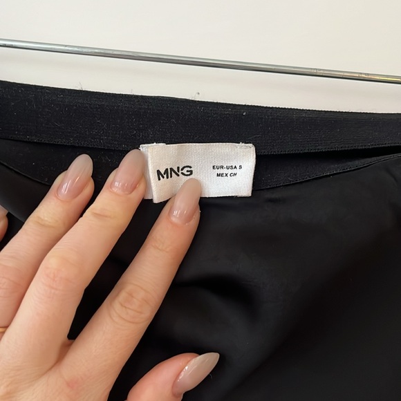SOLD Mango black maxi skirt size S - Picture 4 of 8